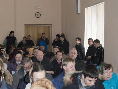 Больше храмов, меньше школ Больше храмов, меньше школ